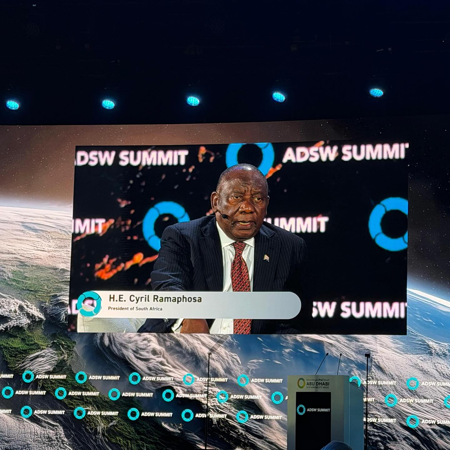 Institutional collaboration scene